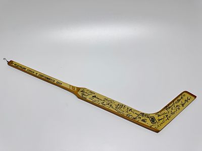 Сувенирная клюшка &laquo;Кубок Канады 1981 г.&raquo; с факсимиле автографов сборной СССР. 
Кубок Канады. 