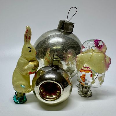 Сборный лот. Елочные игрушки. СССР, 1940-1970-е гг. Стекло. 
1. Ёлочная игрушка &laquo;Шар вогнутый&raquo;. 