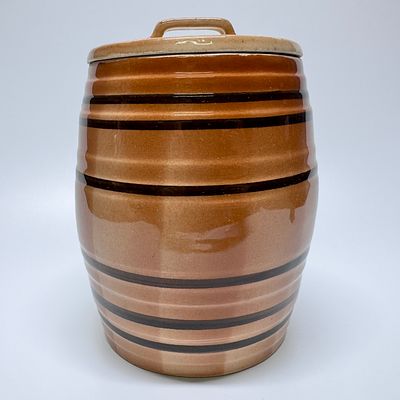 Бочонок. СССР, Куйбышевский з-д &laquo;Стройкерамика&raquo;. 1950-е. Фаянс, крытье, роспись. Бочонок с 
