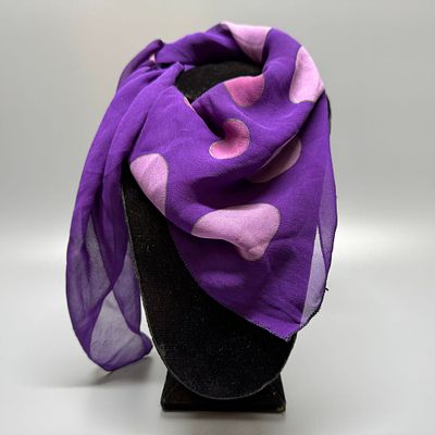 Платок. Европа, середина ХХ века. Шифон. 
Размер: 64х64 см.