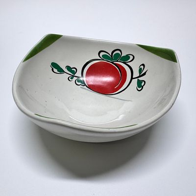 Салатник &laquo;Томат&raquo;, Кировский фаянсовый завод (КСФ), 1970-е гг. Фаянс, печать. Салатник &laquo;Томат&raquo; 