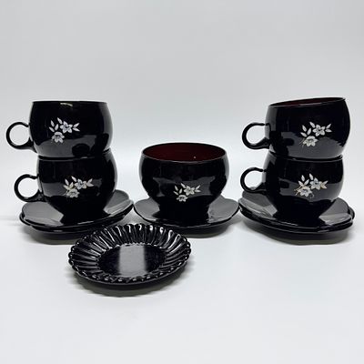 Набор для чая. Россия, кон. ХХ в. Черное стекло. Набор для чая. 4 чайных пары, сахарница с 