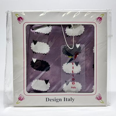 Платок &laquo;Овечки&raquo;. Китай, 2023 г. Шелк, вискоза. 
Размер: 50х70 см.