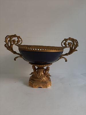 Ваза Франция конец 19 века начало 20 века, бронза фарфор живопись, размер высота по ручкам 30см 