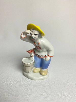 Фарфоровая статуэтка СССР "Слепой рыбак" производство завода Полонский. Время изготовления 