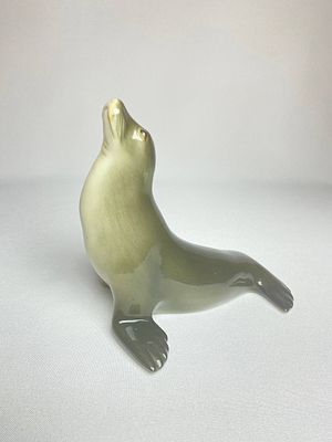 Фарфоровая статуэтка СССР "Морской котик" производство завода ЛФЗ. Время изготовления вторая 