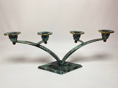 Бронзовый тяжёлый патинированный подсвечник на 4 свечи производство Германия. Время 