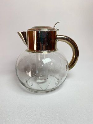 Графин с колбой для льда, производство Германия. Время изготовления середина прошлого века. 