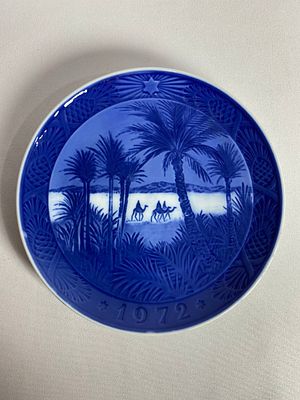 Коллекционная фарфоровая тарелка 1972 года. Мануфактуры Royal Copenhagen. Мануфактура Royal 