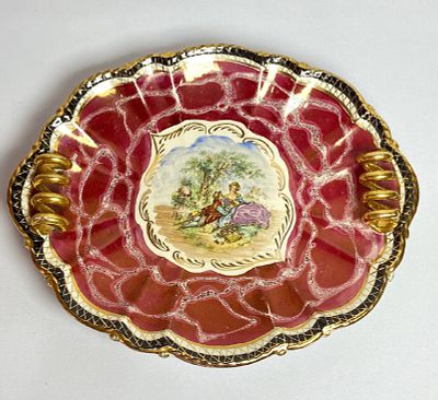 Настенная тарелка, которую можно использовать, как для декора на стене , так и для фруктов 