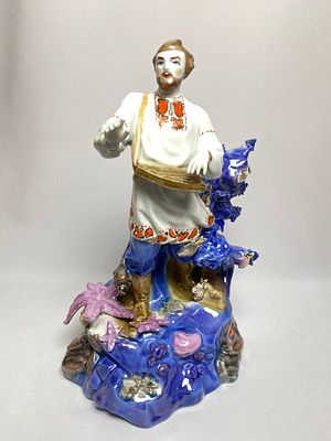 Фарфоровая статуэтка "Садко" Киевского завода. Автор В. Н. Щербина. Высота-32см, ширина-22см 