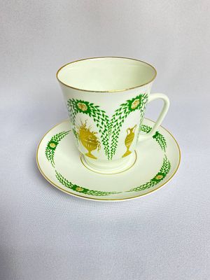 Пара кофейная с декором в виде гирлянд и вазонов, фарфор, деколь, золочение, Ленинградский 