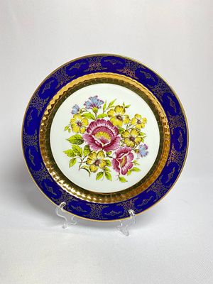 Настенная тарелка с кобальтом и позолотой, изображение цветов -живопись. Производство 