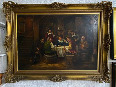 Большая антикварная картина в шикарной деревянной раме с изображением группы людей в 