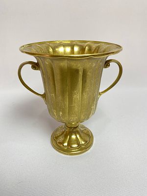 Бронзовое тяжёлое кашпо на ножке с ручками, производство Германия. Время изготовления середина 