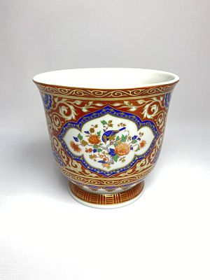 Фарфоровое кашпо с позолотой 22 карата, производство Германия мануфактура KAISER серия Ming. 