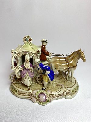 Фарфоровая композиция Карета с упряжкой лошадей и трех персонажей. Производство Германия ГДР 