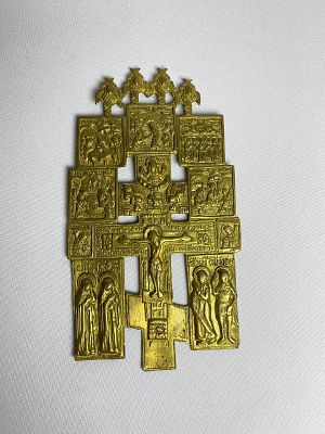 Крест киотный (Малая лопата) отлит в 19 веке Царская Россия. Имеется в нижней части разлом 