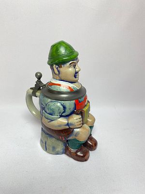 Пивная коллекционная кружка "Гармонист" . Германия. Время изготовления середина XX века. Ручная 