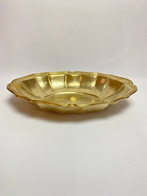 Старинное бронзовое литое блюдо. Тяжелое блюдо весом-1,315 кг. можно использовать по назначению 