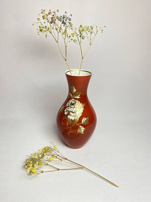 Фарфоровая вазочка в идеальном состоянии ручной работы с позолотой, производство Германия 