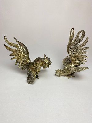 Пара бойцовских петухов, производство Италия. Время изготовления середина прошлого века. 