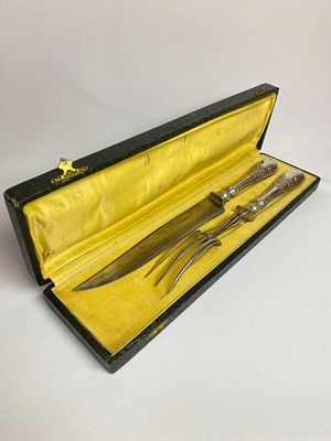 Набор столовых предметов для разделки мяса или Охотничий набор в родной кофре состоящий из двух 