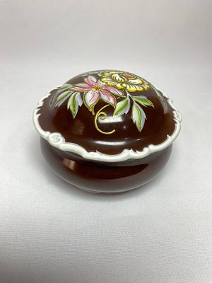 Изящная фарфоровая шкатулка ручной работы. Производство Германия мануфактура SCHAUBACH KUNST. 