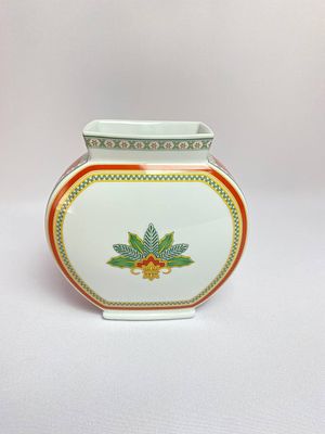 Фарфоровая ваза необычной формы. Производство Германия мануфактура HUTSHENREUTHER. Время 