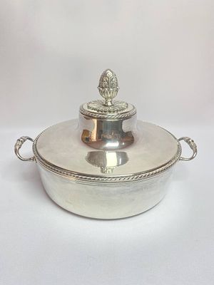 Террина для подачи горячих блюд или закусок, выполнена в стиле Ампир, от французского дома 