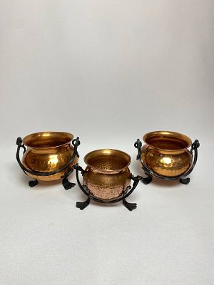 Комплект состоящий из трёх небольших кашпо ручной работы, производство Швеция. Время 