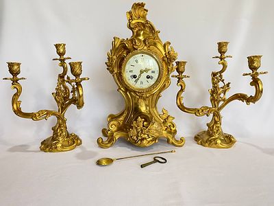 Антикварные каминные часы с канделябрами в позолоте 19 века. Производство Франция, стиль Арт 