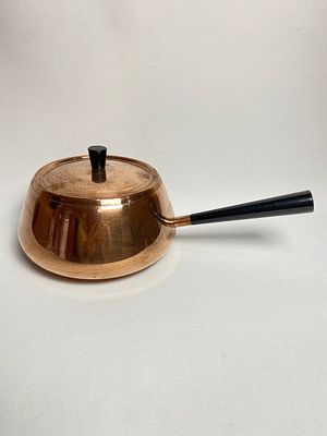 Медный, тяжёлый, толстостенный, луженый ковшик с крышкой. Производство Швейцария Spring 