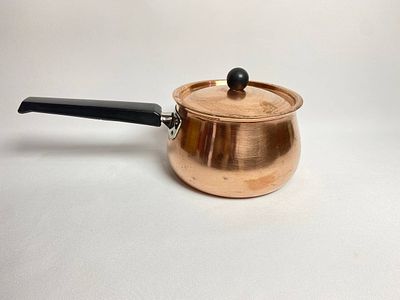 Медный ковшик с крышкой производство Германия (Клеймо). Время изготовления середина прошлого 