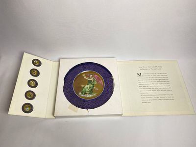 Уникальная коллекционная декоративная тарелка 1997 г. для любителей изысканного фарфора. 