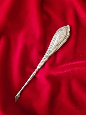 Лопатка/шрабер для маникюра серебро. Винтажная лопатка для маникюра с ручкой из серебра 800 