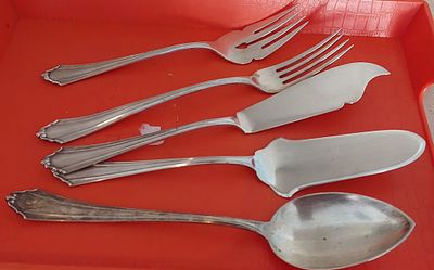 סכום מכסף משקל 524 .