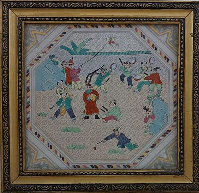 אמן לא מזהה - משחקי חברה. לוחית פורצלן סינית וינטג' גדולה ומרשימה עם מסגרת ריבועית של להקה מנגנת 