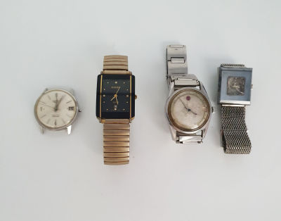 לוט 4 שעונים , 3 מתוצרת RADO ו 1 LONGINES , חוסרים , שברים ,אינם במצב עבודה , מומחי 