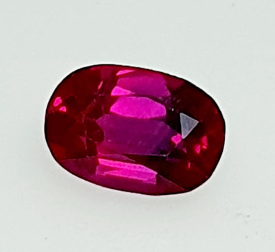 אבן רובי בורמה DOUBLET , מלוטשת מדהימה ביופיה ,3.45 קראט ,סופר AAA , טבעית מכספת 