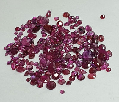 לוט אבני רובי בורמה מלוטשות ,27.7 קראט , סופר AAA ,מדהים ביופיו , טבעיות מכספת 