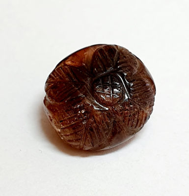 אבן טורמלין מלוטשת ומגולפת כפרח , 11.2 קראט, טבעית מכספת באחריות מלאה