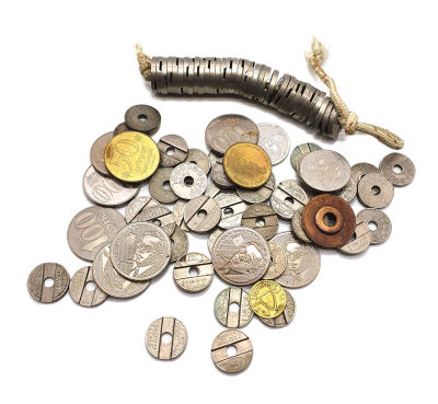 לוט ענק של אסימונים ומטבעות וביניהם אסימון נדיר משנות ה 50 , אסימון נדיר של כופר 