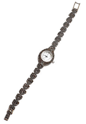 שעון יפני קוורץ לאישה , עם רצועת כסף 925 , מצב עבודה , יפהפה