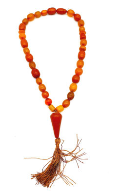 במכירה זו אנוו מוכרים אוסף מסבחות של אספן , חלקן עתיקות מאוד. מסבח חרוזי בקלית ישנה 