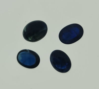 לוט 4 אבני ספיר מלוטשות, 7.2 קראט, צבע כחול עמוק, טבעיות מהכספת באחריות מלאה