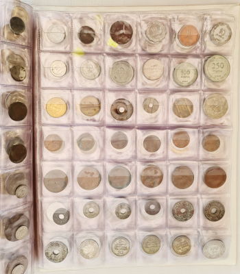 אלבום מטבעות ענק ועתיק מעזבון אספן הכולל מטבעות ישראל וחו"ל. ביניהן עשרות 