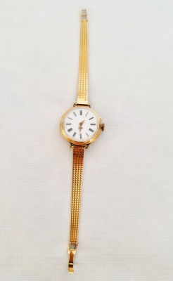 שעון זהב 18 קראט יפהפה, לא במצב עבודה, משקל כולל 35 גרם , יש לקחת בחשבון מנגנון 