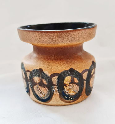 כד לפיד יפהפה ישן חתום בתחתית , מצב מושלם ,גובה 11