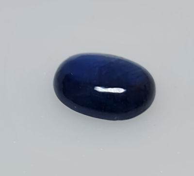 אבן ספיר ציילוני מלוטשת, 2.4 קראט, יפהפיה, טבעית מהכספת באחריות מלאה